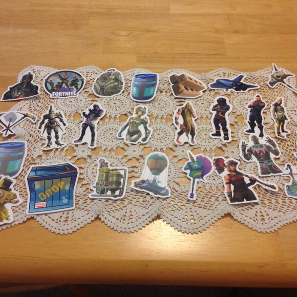 Fortnite stickers for cellphones, laptop, lockers, crafts, scrapbooking - Picture 1 of 6